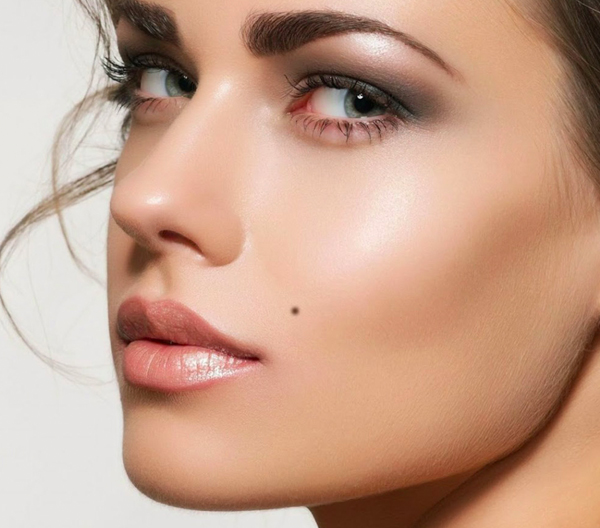 Semi permanent beauty spot